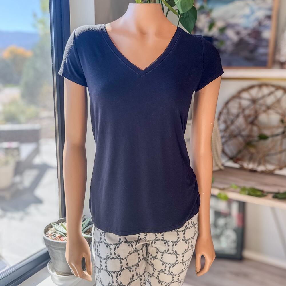 White House Black Market Black V-Neck Accented Short Sleeve Top Tee,  Women's XS